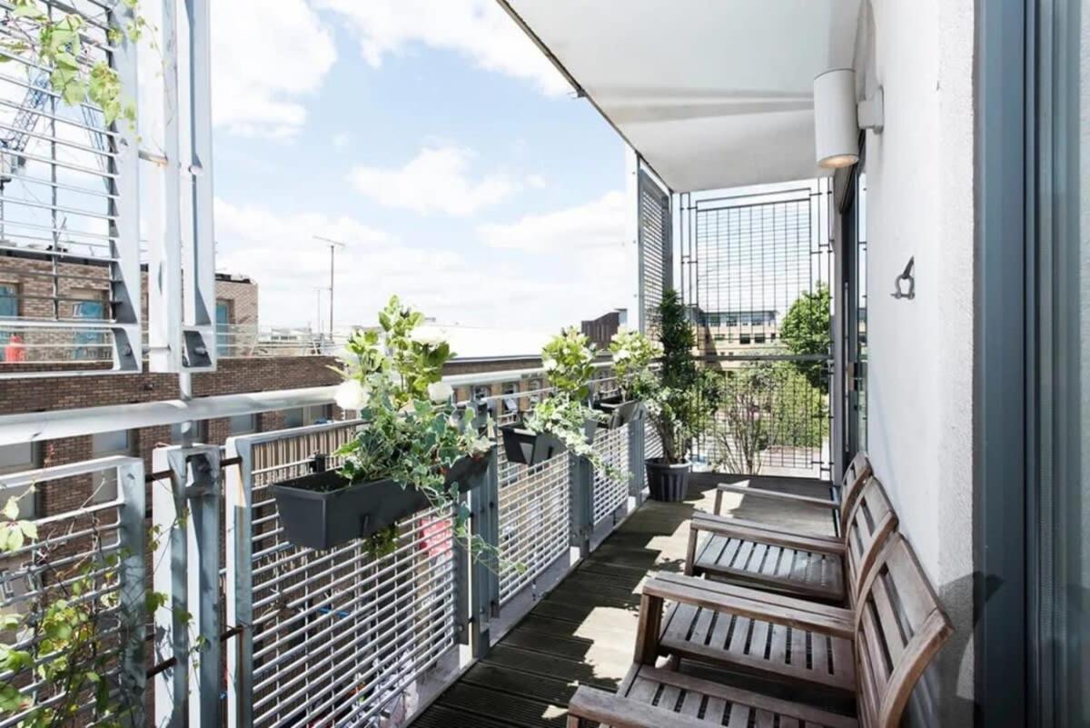 Modern 2 Bed Apartment W Balcony In Londra Dış mekan fotoğraf