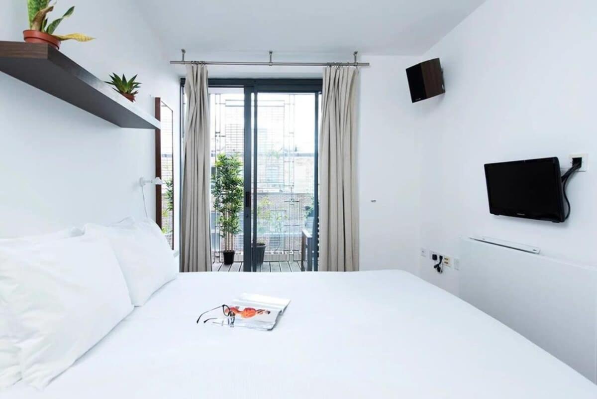 Modern 2 Bed Apartment W Balcony In Londra Dış mekan fotoğraf