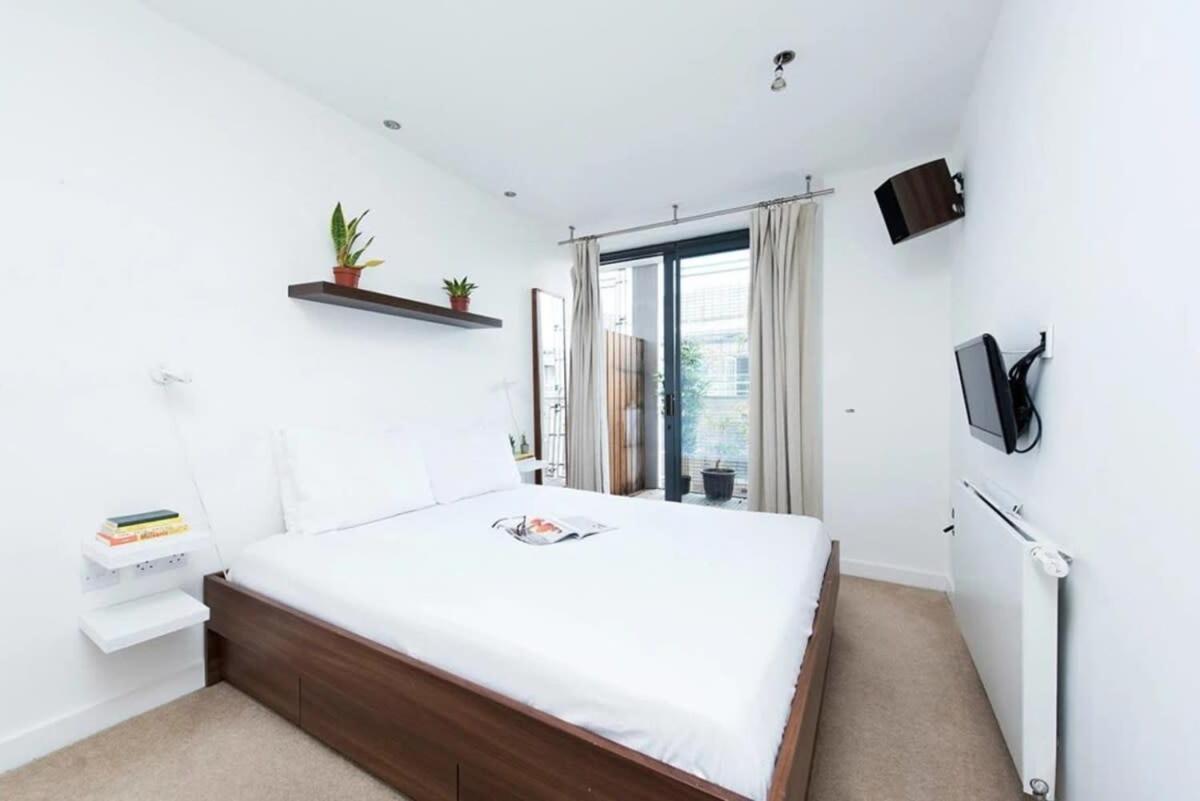 Modern 2 Bed Apartment W Balcony In Londra Dış mekan fotoğraf